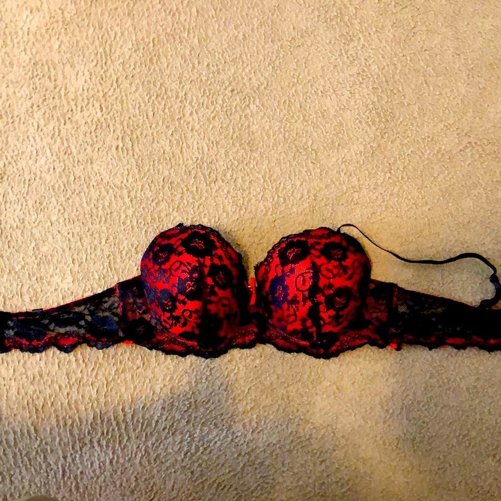 Sexy red and black laced bra